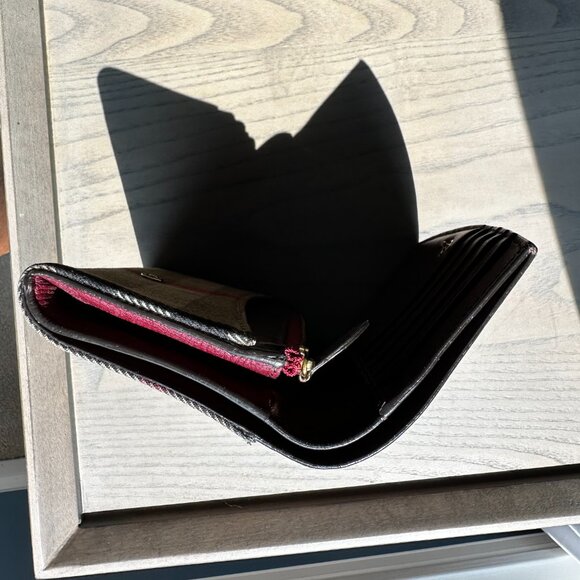 Burberry Burgundy House Check Wallet, Exceptional Condition! - Picture 6 of 14